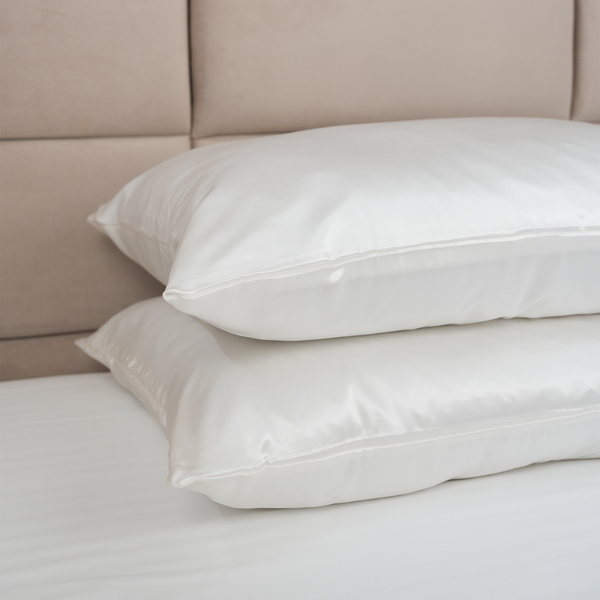 Silkd Fata de perna matase infuzata cu acid hialuronic alb perlat 22 momme